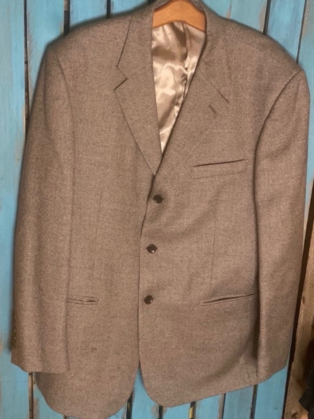 Roberto Villini herringbone tweed 3 button wool jacket size 44R padded shoulders